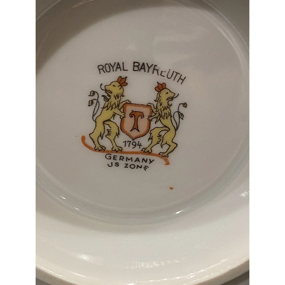Royal Bayreuth Swirl China Bavaria Gravy Boat Artached Saucer 8.5